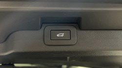 2023 (23) LAND ROVER DISCOVERY 3.0 D300 R-Dynamic HSE 5dr Auto 5624297