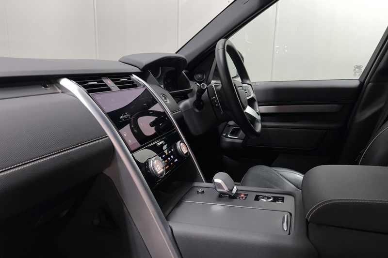 2023 (23) LAND ROVER DISCOVERY 3.0 D300 R-Dynamic HSE 5dr Auto 5624285