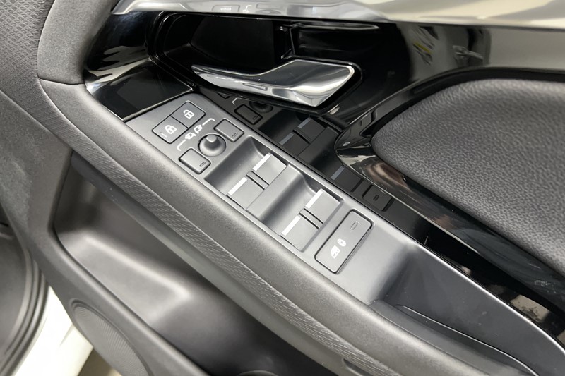 2022 (72) LAND ROVER RANGE ROVER EVOQUE 2.0 D200 R-Dynamic S 5dr Auto 5624322