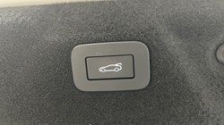2024 (73) JAGUAR XE 2.0 D200 R-Dynamic SE Black 4dr Auto 5596131