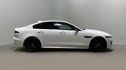 2024 (73) JAGUAR XE 2.0 D200 R-Dynamic SE Black 4dr Auto 5596096