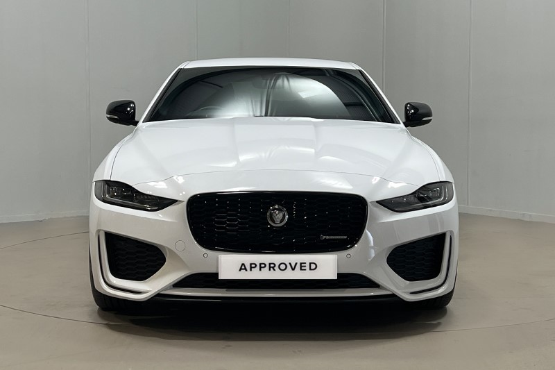 2024 (73) JAGUAR XE 2.0 D200 R-Dynamic SE Black 4dr Auto 5596098