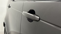 2021 (70) LAND ROVER DISCOVERY 3.0 D300 R-Dynamic HSE 5dr Auto 5613517