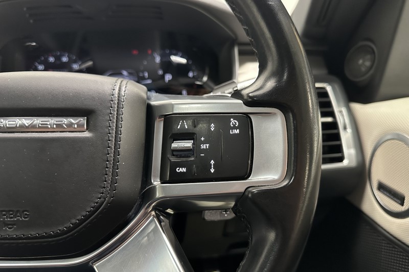 2021 (70) LAND ROVER DISCOVERY 3.0 D300 R-Dynamic HSE 5dr Auto 5613488