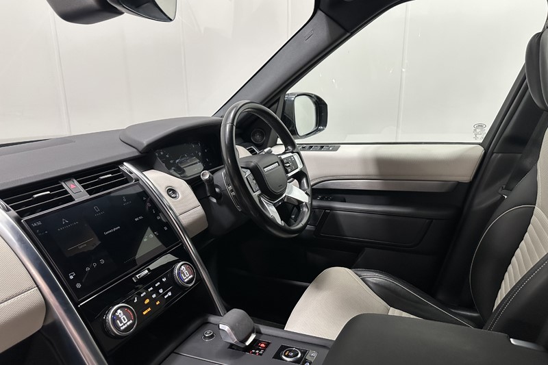 2021 (70) LAND ROVER DISCOVERY 3.0 D300 R-Dynamic HSE 5dr Auto 5613505