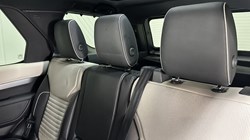 2021 (70) LAND ROVER DISCOVERY 3.0 D300 R-Dynamic HSE 5dr Auto 5613508