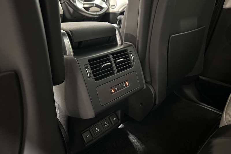 2021 (70) LAND ROVER DISCOVERY 3.0 D300 R-Dynamic HSE 5dr Auto 5613510