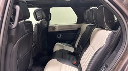 2021 (70) LAND ROVER DISCOVERY 3.0 D300 R-Dynamic HSE 5dr Auto 5613469