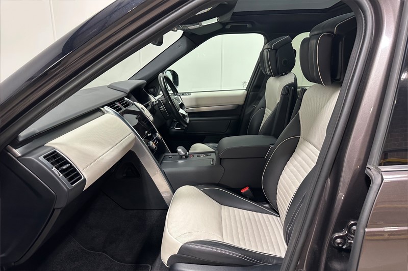 2021 (70) LAND ROVER DISCOVERY 3.0 D300 R-Dynamic HSE 5dr Auto 5613468