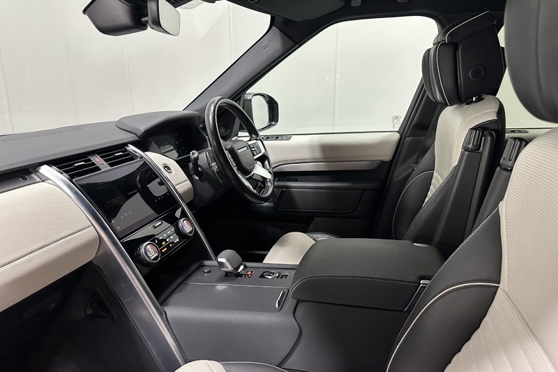 2021 (70) LAND ROVER DISCOVERY 3.0 D300 R-Dynamic HSE 5dr Auto 5613504