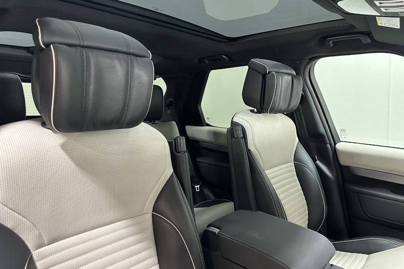 2021 (70) LAND ROVER DISCOVERY 3.0 D300 R-Dynamic HSE 5dr Auto 5613485