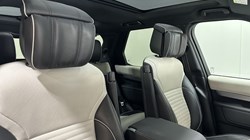 2021 (70) LAND ROVER DISCOVERY 3.0 D300 R-Dynamic HSE 5dr Auto 5613485
