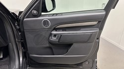 2023 (23) LAND ROVER DISCOVERY 3.0 D300 Metropolitan Edition 5dr Auto 5604471