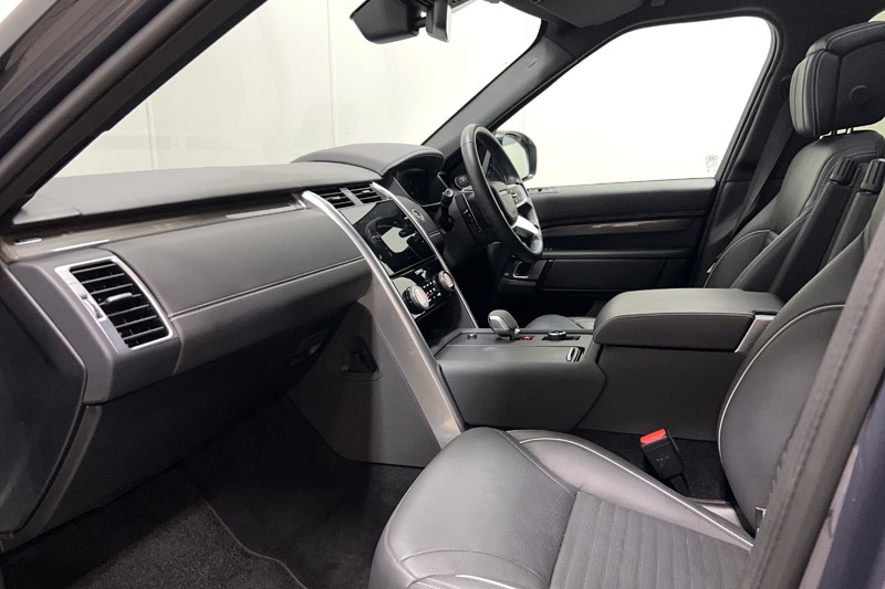 2024 (73) LAND ROVER DISCOVERY 3.0 D300 Metropolitan Edition 5dr Auto 5632814
