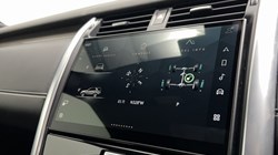 2024 (73) LAND ROVER DISCOVERY 3.0 D300 Metropolitan Edition 5dr Auto 5632804