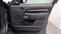 2024 (73) LAND ROVER DISCOVERY 3.0 D300 Metropolitan Edition 5dr Auto 5632786
