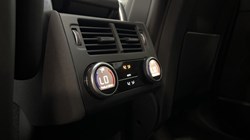 2024 (73) LAND ROVER DISCOVERY 3.0 D300 Metropolitan Edition 5dr Auto 5632820