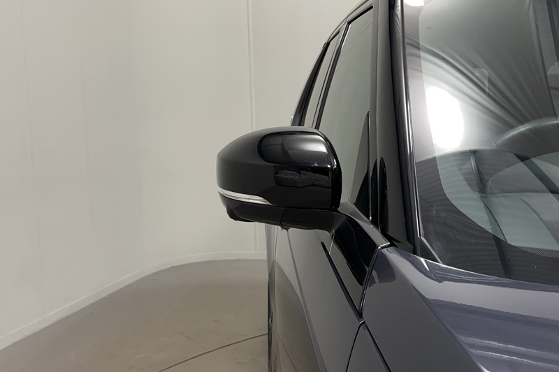 2024 (73) LAND ROVER DISCOVERY 3.0 D300 Metropolitan Edition 5dr Auto 5632836