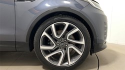 2024 (73) LAND ROVER DISCOVERY 3.0 D300 Metropolitan Edition 5dr Auto 5632781