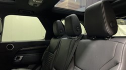 2024 (73) LAND ROVER DISCOVERY 3.0 D300 Metropolitan Edition 5dr Auto 5632818