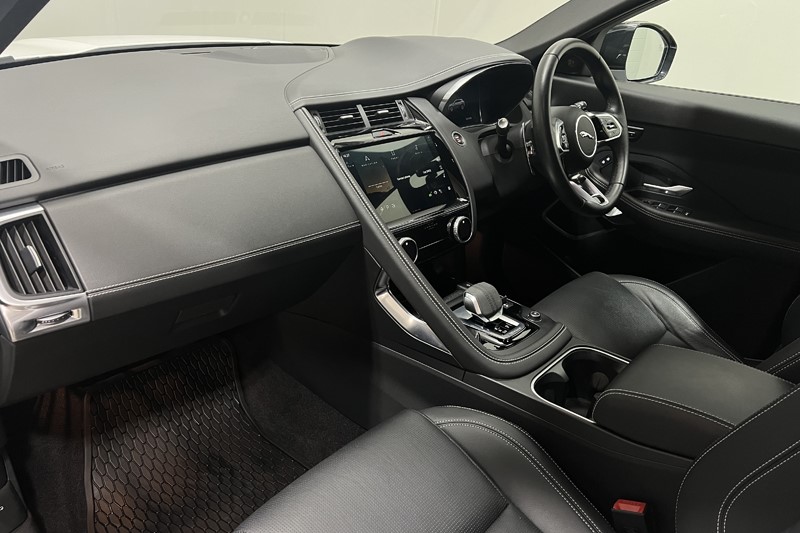 2024 (73) JAGUAR E-PACE 2.0 D200 R-Dynamic SE Black 5dr Auto 5604129