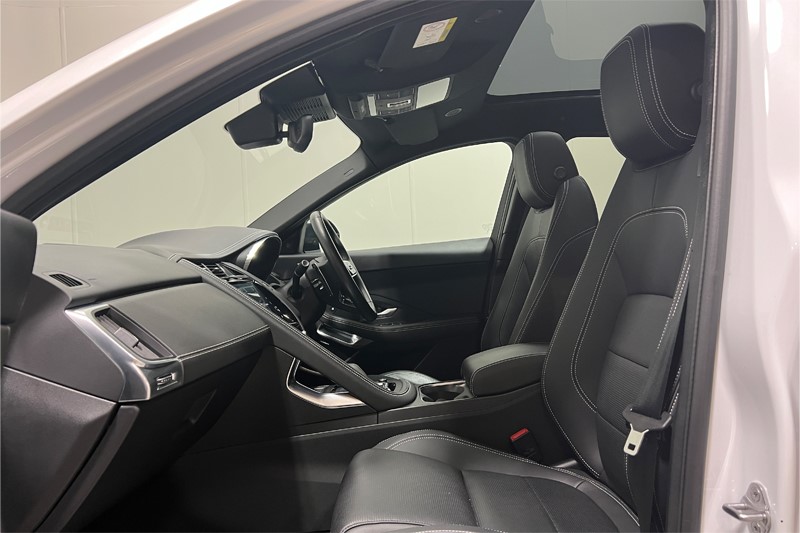 2024 (73) JAGUAR E-PACE 2.0 D200 R-Dynamic SE Black 5dr Auto 5604097