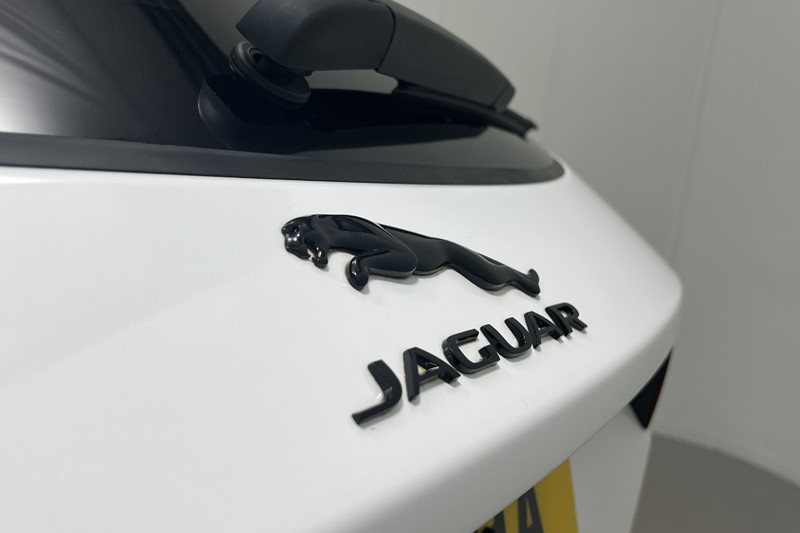 2024 (73) JAGUAR E-PACE 2.0 D200 R-Dynamic SE Black 5dr Auto 5604137