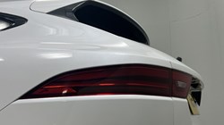 2024 (73) JAGUAR E-PACE 2.0 D200 R-Dynamic SE Black 5dr Auto 5604136