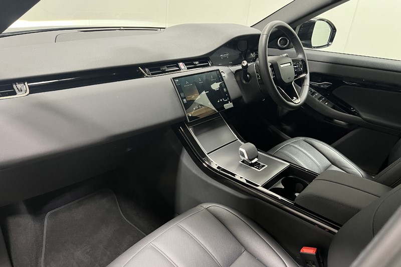 2024 (74) LAND ROVER RANGE ROVER EVOQUE 2.0 D200 Dynamic SE 5dr Auto 5609376