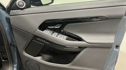 2024 (74) LAND ROVER RANGE ROVER EVOQUE 2.0 D200 Dynamic SE 5dr Auto 5609354