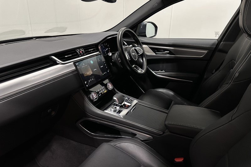 2022 (72) JAGUAR F-PACE 2.0 P250 R-Dynamic SE 5dr Auto AWD 5613846