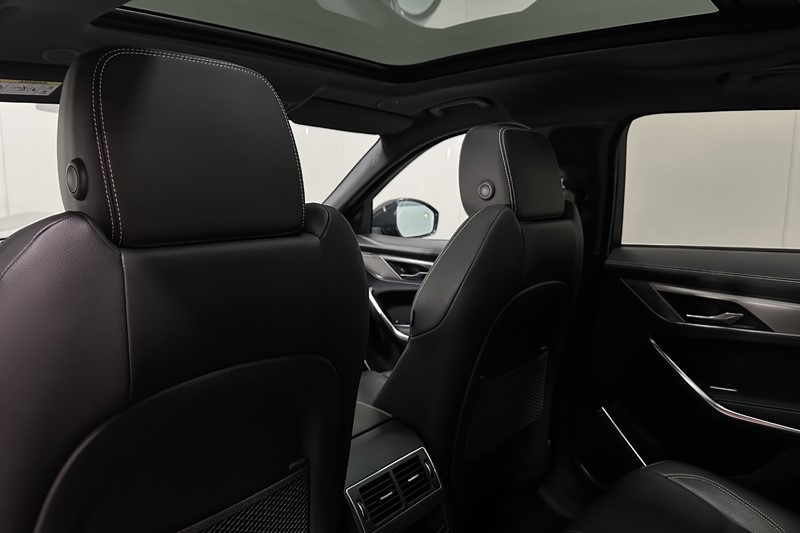 2022 (72) JAGUAR F-PACE 2.0 P250 R-Dynamic SE 5dr Auto AWD 5613848