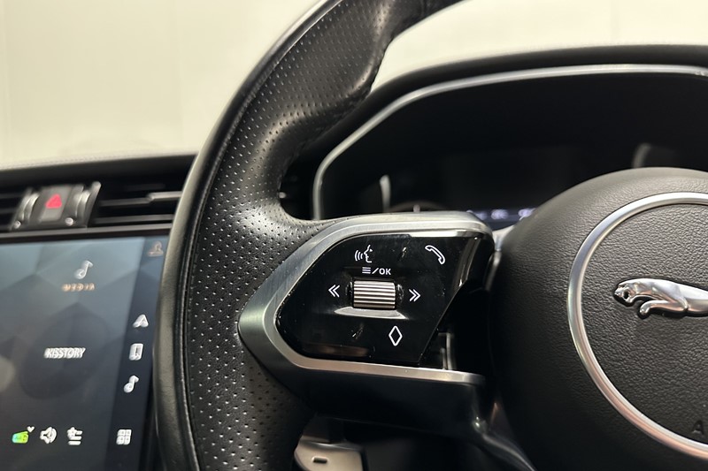 2022 (72) JAGUAR F-PACE 2.0 P250 R-Dynamic SE 5dr Auto AWD 5613834