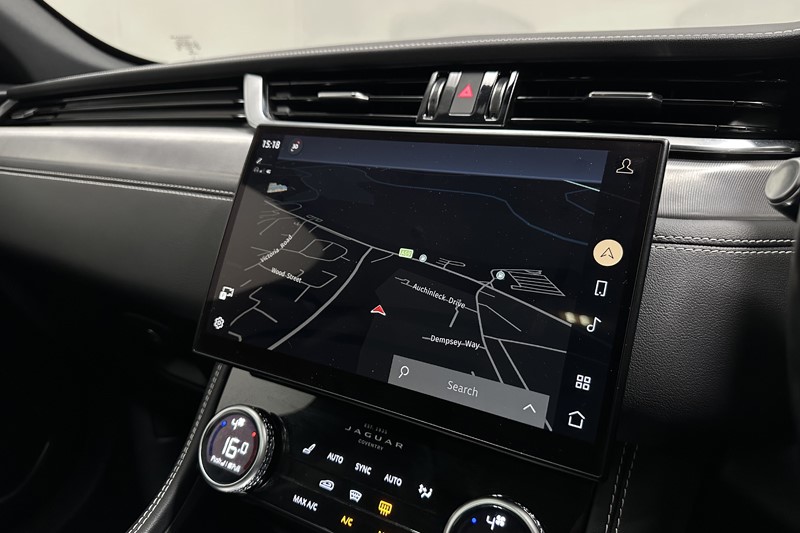 2022 (72) JAGUAR F-PACE 2.0 P250 R-Dynamic SE 5dr Auto AWD 5613841