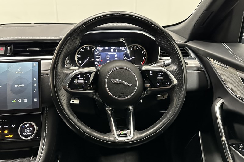 2022 (72) JAGUAR F-PACE 2.0 P250 R-Dynamic SE 5dr Auto AWD 5613821