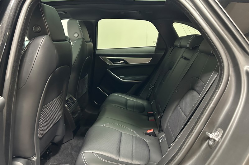 2022 (72) JAGUAR F-PACE 2.0 P250 R-Dynamic SE 5dr Auto AWD 5613814