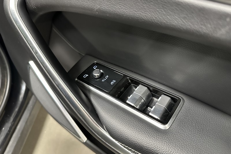 2022 (72) JAGUAR F-PACE 2.0 P250 R-Dynamic SE 5dr Auto AWD 5613825
