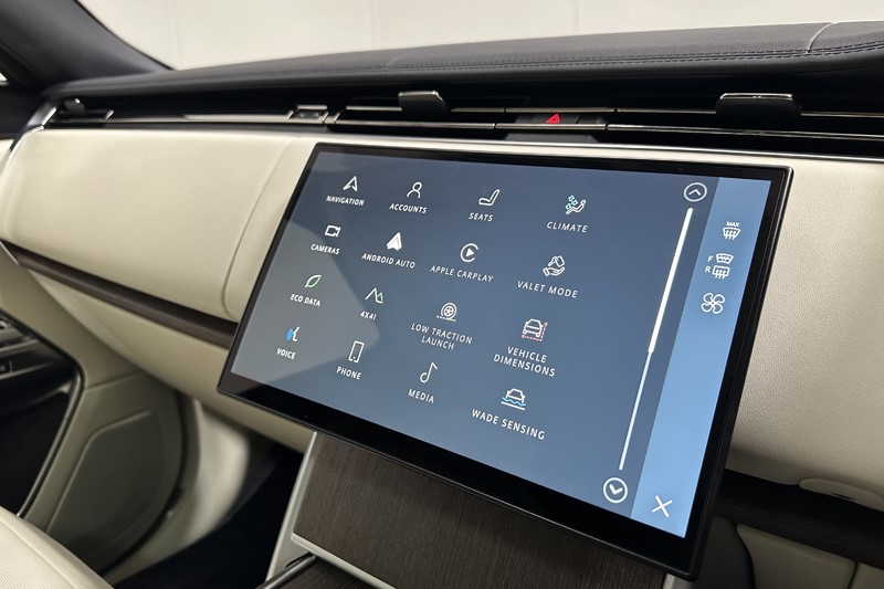 2023 (73) LAND ROVER RANGE ROVER 3.0 D300 SE 4dr Auto 5628977