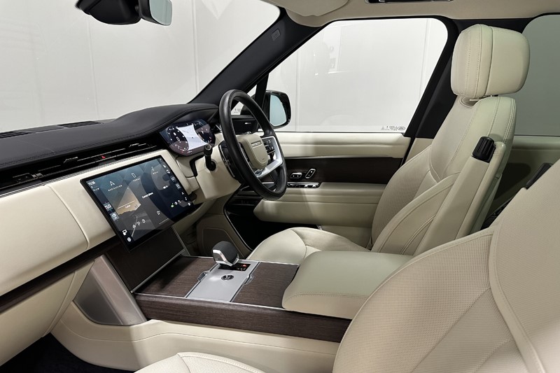 2023 (73) LAND ROVER RANGE ROVER 3.0 D300 SE 4dr Auto 5628988