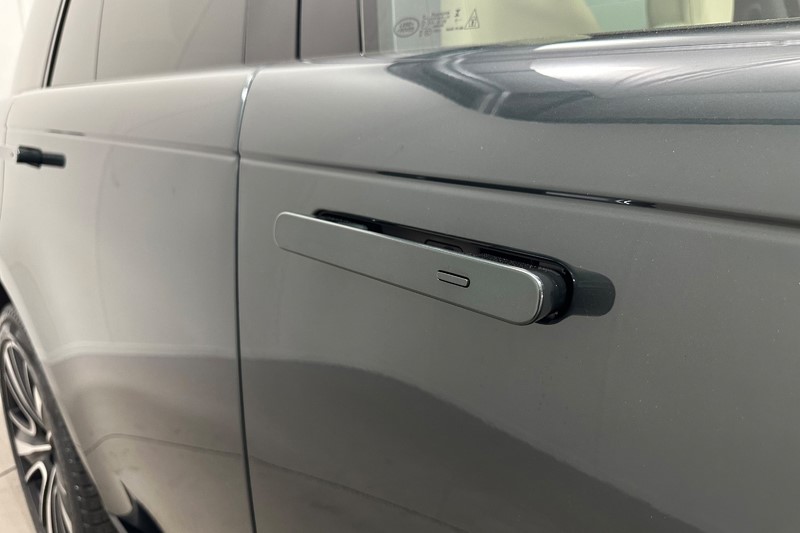 2023 (73) LAND ROVER RANGE ROVER 3.0 D300 SE 4dr Auto 5629001