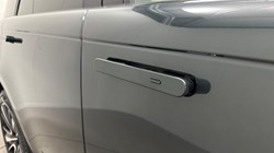 2023 (73) LAND ROVER RANGE ROVER 3.0 D300 SE 4dr Auto 5629001