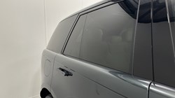 2023 (73) LAND ROVER RANGE ROVER 3.0 D300 SE 4dr Auto 5629000