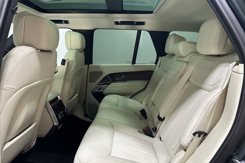 2023 (73) LAND ROVER RANGE ROVER 3.0 D300 SE 4dr Auto 5628949