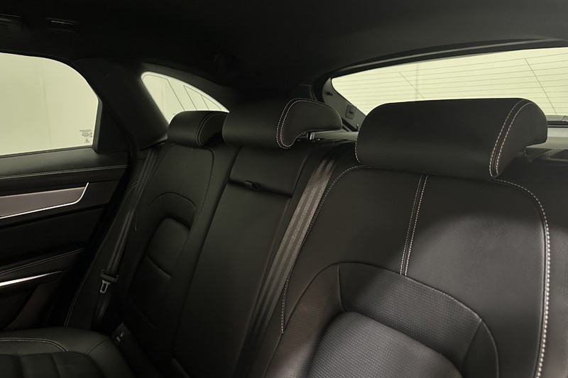 2022 (72) JAGUAR F-PACE 2.0 D165 R-Dynamic S 5dr Auto AWD 5693083