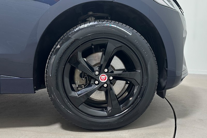 2022 (72) JAGUAR F-PACE 2.0 D165 R-Dynamic S 5dr Auto AWD 5693055