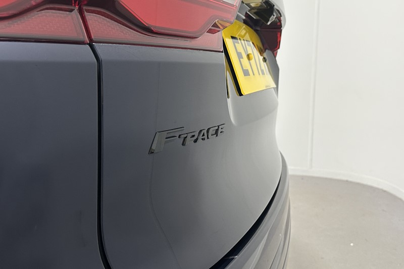 2022 (72) JAGUAR F-PACE 2.0 D165 R-Dynamic S 5dr Auto AWD 5693089