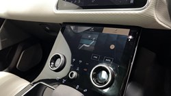 2021 (21) LAND ROVER RANGE ROVER VELAR 2.0 P250 Edition 5dr Auto 5662080