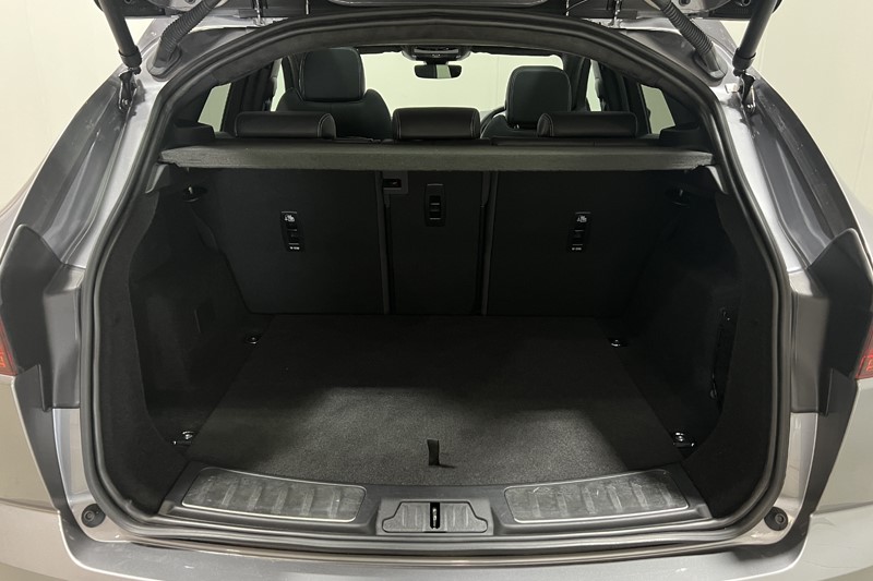 2023 (73) JAGUAR E-PACE 1.5 P300e R-Dynamic HSE Black 5dr Auto 5638434