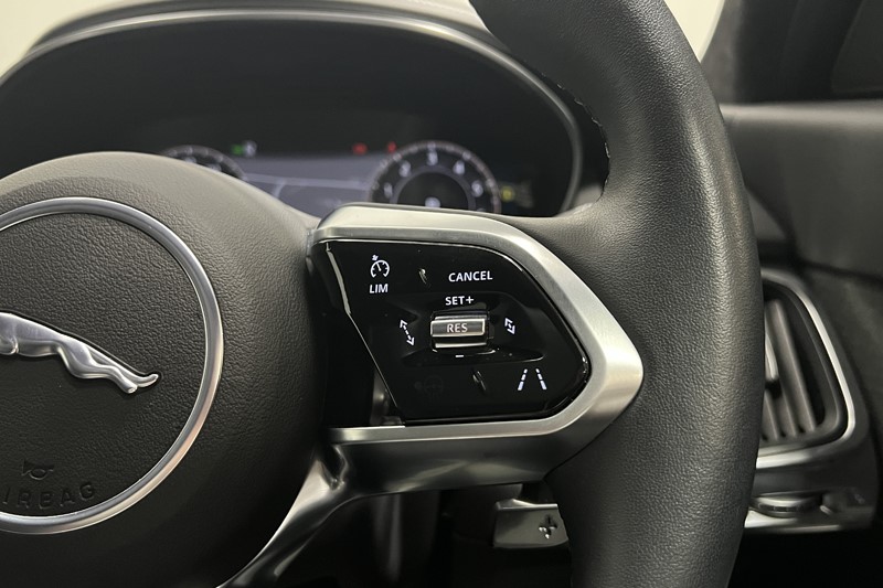 2023 (73) JAGUAR E-PACE 1.5 P300e R-Dynamic HSE Black 5dr Auto 5638416