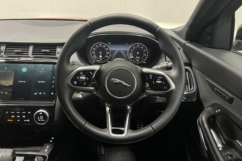 2024 (24) JAGUAR E-PACE 1.5 P300e R-Dynamic HSE Black 5dr Auto 5638560